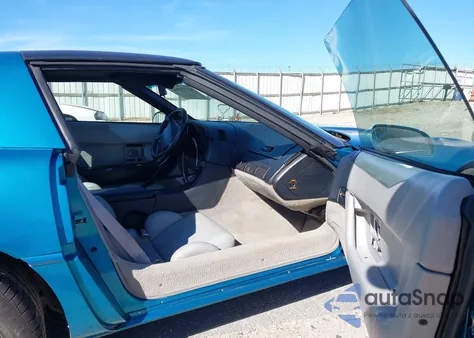 1993 Chevrolet Corvette z USA, uszkodzony, nr VIN 1G1YY23P1P5111372